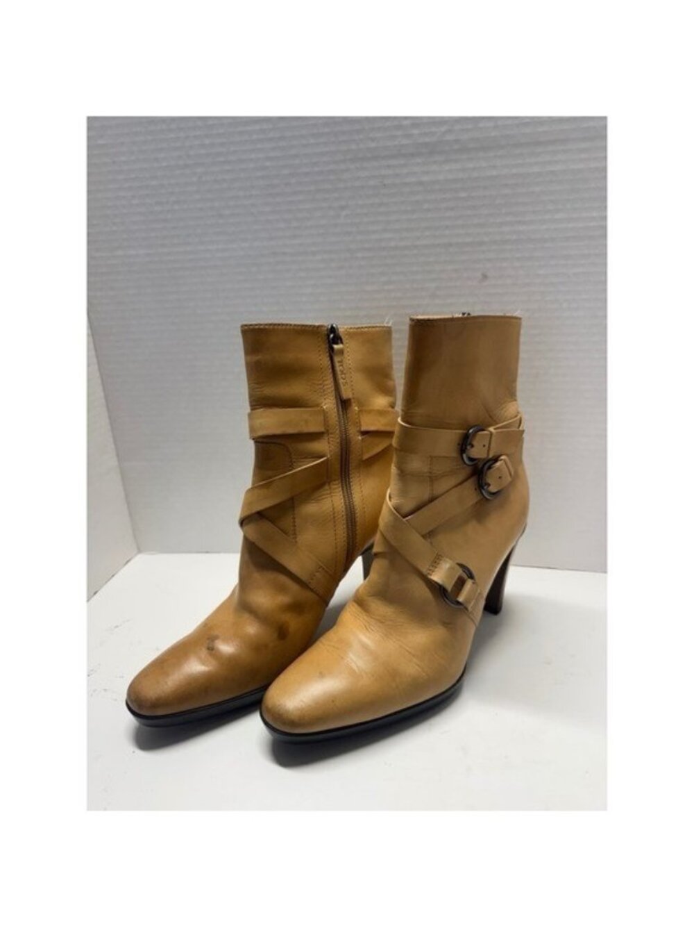 Tods Tan Leather Multi Strap Buckle Ankle Boots Side Zip Size 37.5 7.5 Italy